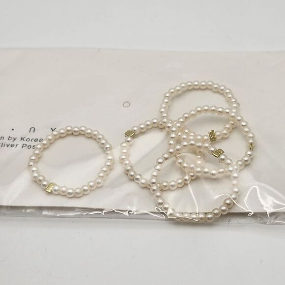 NWT Nyu Nyu Set Of 5 Faux Pearl Rings - Picture 2 of 2